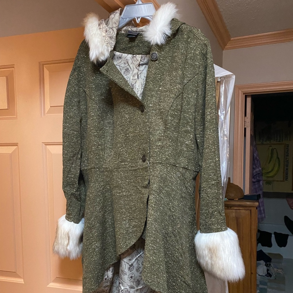 EUC Outlander coat by Torrid